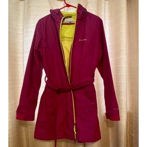 Columbia Women’s Rain Jacket, size L, Fuchsia